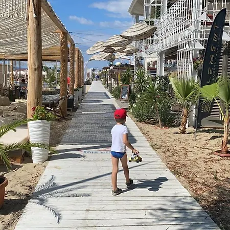 アパート Manastira-2